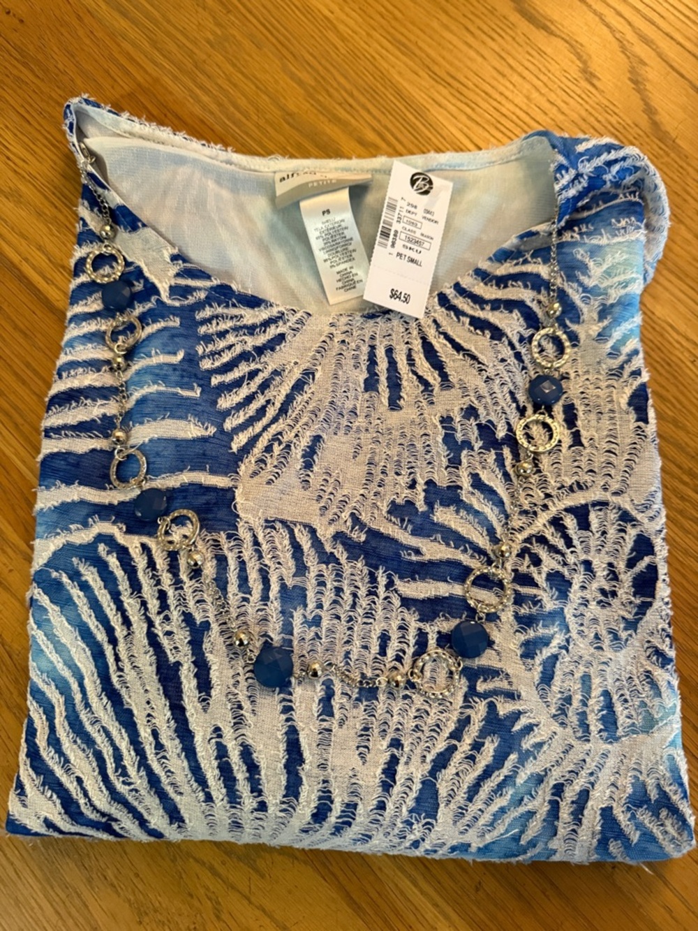 Alfred Dunner Blue and White Shell-Pattern Knit Top with Ring Detail